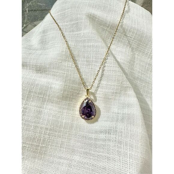 Plum color purple tear drop pendant cubic zirconia necklace - Picture 1 of 3